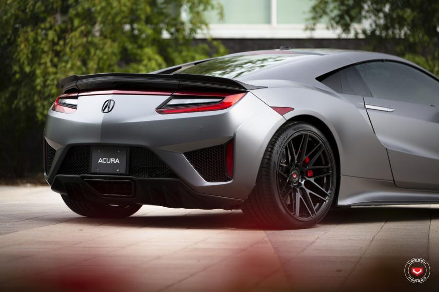 Детали экстерьера Acura NSX on Vossen Wheels (VPS-314) 2018 года  (фото 25 из 74)